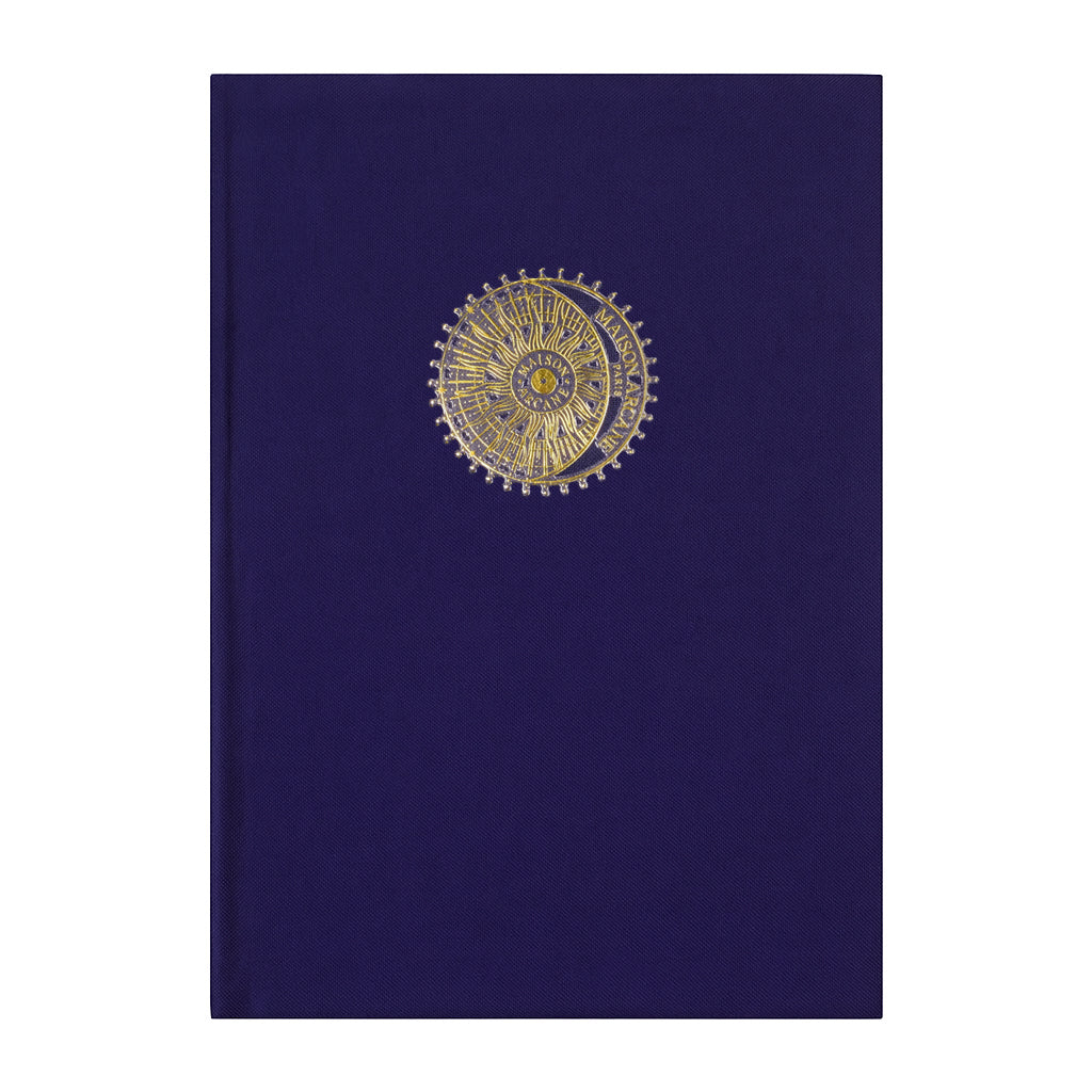 Carnet intime nuit indigo Maison Arcane à couverture en lin couleur nuit indigo avec finition dorée.