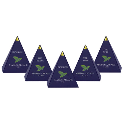 Présentation de cinq infusettes, collection complète des thés et infusions parfumés Maison Arcane.